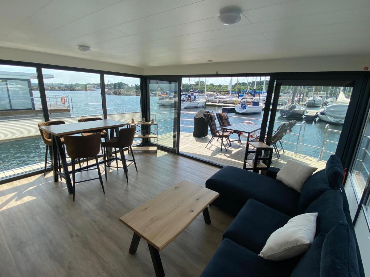 Urlaub Auf Dem Wasser Mit Einmaligen Ausblick - Well Hausboote Boltenhagen 10 Kültér fotó